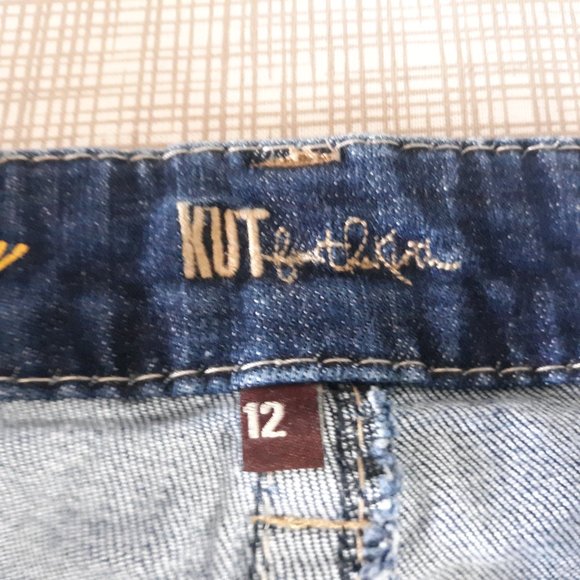 KUT from the Kloth Women's Kate Low Rise Crop Jeans Size 12 So Low Embroidered - Picture 9 of 15